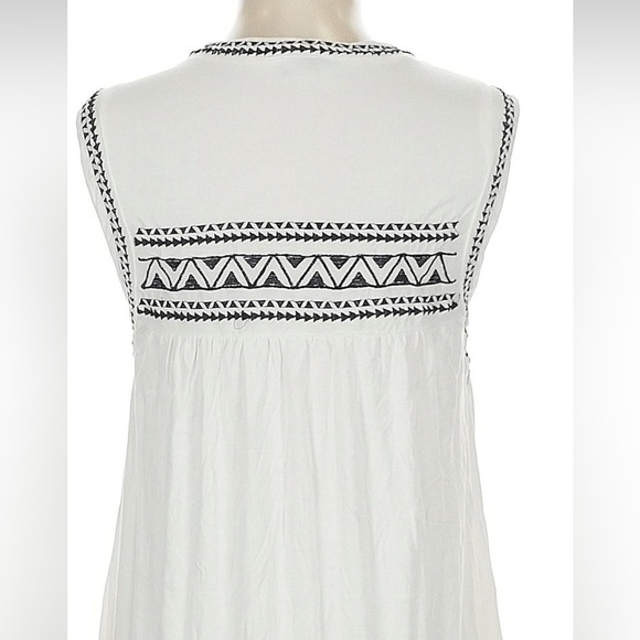POL Boho White Black Embroidered Pattern Scoop Neck Relaxed Fit Midi Dress•Small - Picture 4 of 8
